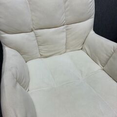 PCチェア　布張り　白　クッション付の画像