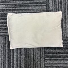 PCチェア　布張り　白　クッション付の画像