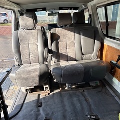 ハイエース　セカンドシート　10系アルファードシート流用　レール付き　値引き可能の画像