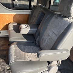 ハイエース　セカンドシート　10系アルファードシート流用　レール付き　値引き可能の画像