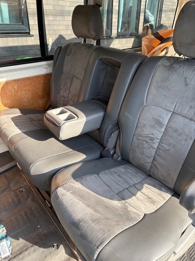 ハイエース　セカンドシート　10系アルファードシート流用　レール付き　値引き可能