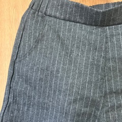 グレー、ストライプ ･パンツの画像