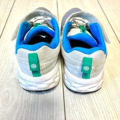 NIKE スニーカー 21cmの画像