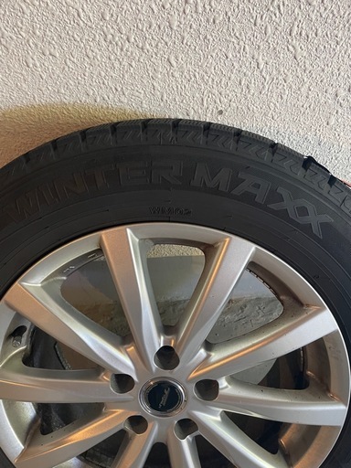タイヤとホイール4本セット　ダンロップ　WINTERMAXX 215/60R17 96Q  2023年38週