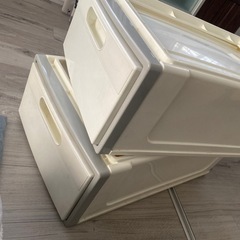 収納ケース2個の画像