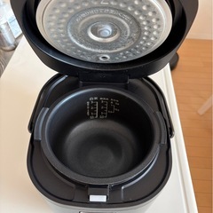 炊飯器の画像