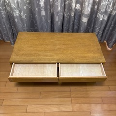 天然木　ラバーウッド　ローテーブル　机の画像