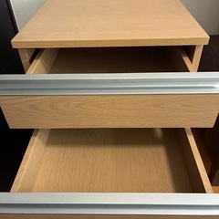 デスクキャビネットの画像