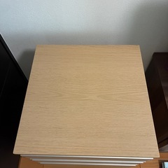 デスクキャビネットの画像