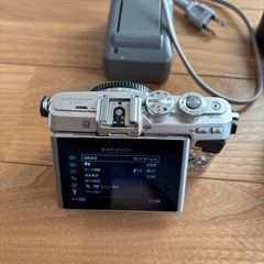 オリンパス　ミラーレスカメラ E-PL7 レンズ付き【動作確認済】の画像