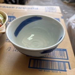 一人鍋とお茶碗の画像