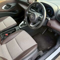 トヨタ　ヤリスクロス　ハイブリッドZ　車検2年取り直し　ディスプレイオーディオ　　Bluetooth　パノラマモニター　LEDヘッドライトの画像