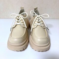 ★新品★ 厚底オックスフォードシューズ　アイボリー　イギリス風　メリージェーンフラット　レースアップの画像