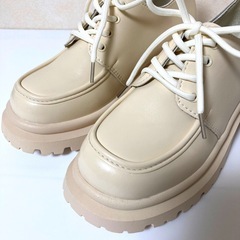 ★新品★ 厚底オックスフォードシューズ　アイボリー　イギリス風　メリージェーンフラット　レースアップの画像