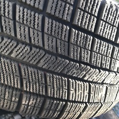 スタッドレスタイヤ　225 55 17 タイヤ　2本セット　22年製の画像