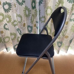 事務系椅子の画像