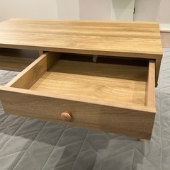 リビングテーブルの画像