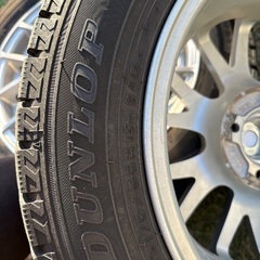スタッドレスタイヤの画像