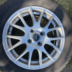 スタッドレスタイヤの画像