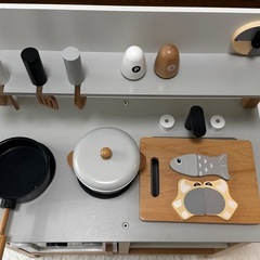 【無料】木製ままごとキッチン／付属品あり・美品◎ 引き取り早い方優先します の画像