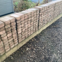 　　　　　レンガ売りますの画像