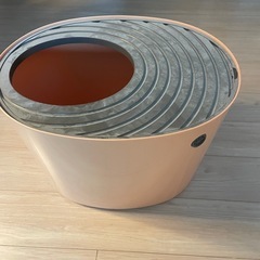 上から入るネコ用トイレの画像