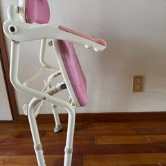 介護折り畳み椅子の画像