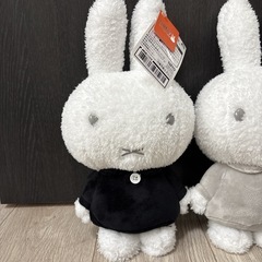 ミッフィー SL サイズ ぬいぐるみ もこもこver. モノトーン 2個セットの画像