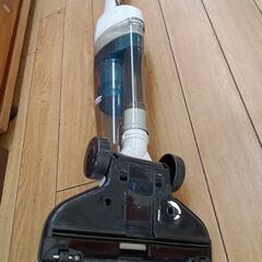 ★リユースのサカイつくば店★TK7498 ツインバード サイクロンスティッククリーナー ＴＣ-EA35  24年製 動作確認／クリーニング済み　【リユースのサカイつくば店】 の画像
