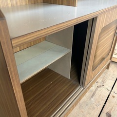 食器棚の画像