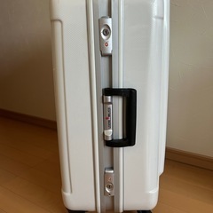 キャリーケース
の画像