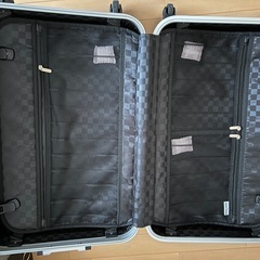 キャリーケース
の画像