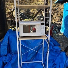 キッチン収納棚の画像