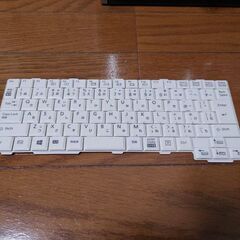 富士通 LIFEBOOK PH770/3B FMVP773BDW ノートパソコン【超美品】ChromeOS Flex No.1の画像