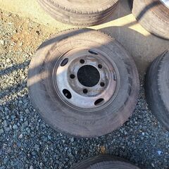 いすゞエルフ　超低PM　タイヤホイール　純正　205/85R16の画像