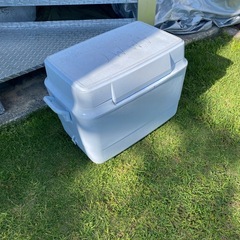 クーラーボックス(ラバーメイド)の画像