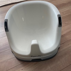 ベビーチェア　食事用チェア　ingenuityの画像