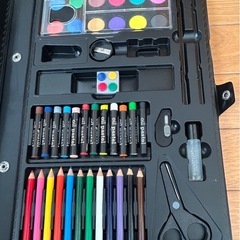 差し上げます。文具セット＆サクラクレパスの画像