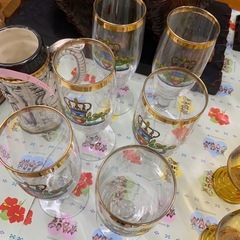 🍺【ビンテージ・紋章入りグラス 6個セット】ゴールド縁・レトロデザインの画像