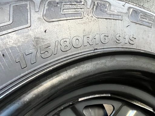 新車外し 新型ジムニー JB64 スペアタイヤ、ブラケット、カバー 一式 新車外し 新型ジムニー JB64 スペアタイヤ、ブラケット、カバー 一式