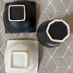 🌟✨山本寛斎 KANSAI 陽＊黒×白ペア小鉢＆湯呑み3点セット🎐おしゃれ和モダン食器♥独特デザインでおもてなしや毎日の食卓にぴったり🍵の画像