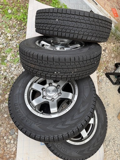 ハイエース　スタッドレス　 ヨコハマ　198/80R15 4本セット　タイヤ　ホイール