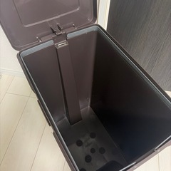 ペダル式　ゴミ箱　ブラウンの画像