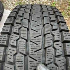 ハイエース　スタッドレス　 ヨコハマ　198/80R15 4本セット　タイヤ　ホイール　の画像