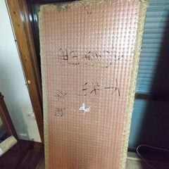 江戸間6帖用の畳（白蟻被害6枚中3枚）の画像