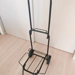 折りたたみキャリーカート 97H x34W x 45Dの画像
