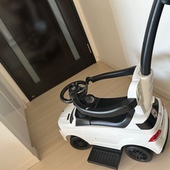 ベンツ乗り物おもちゃの画像