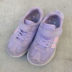 靴　スニーカー　長靴　サンダルの画像