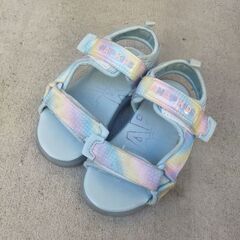 靴　スニーカー　長靴　サンダルの画像