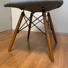 グレー　チェア　椅子の画像